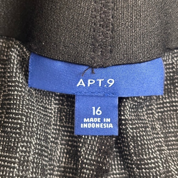 NWT Apt. 9 Charcoal Bootcut Mid Rise Tummy Control Pants - Picture 5 of 9